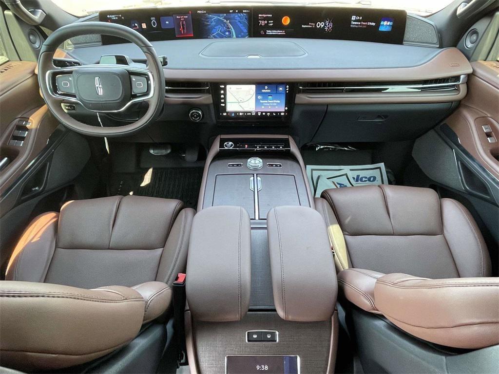 new 2025 Lincoln Navigator car, priced at $98,448