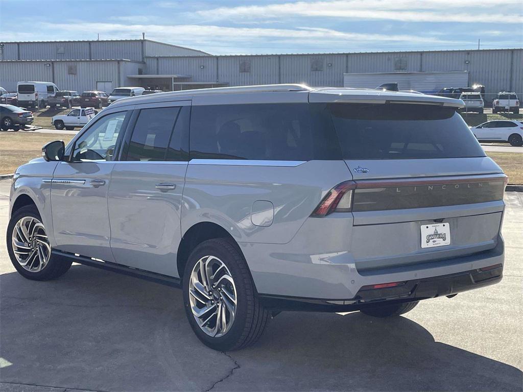 new 2025 Lincoln Navigator car, priced at $94,495