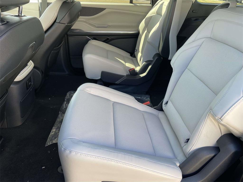 new 2025 Lincoln Navigator car, priced at $94,495