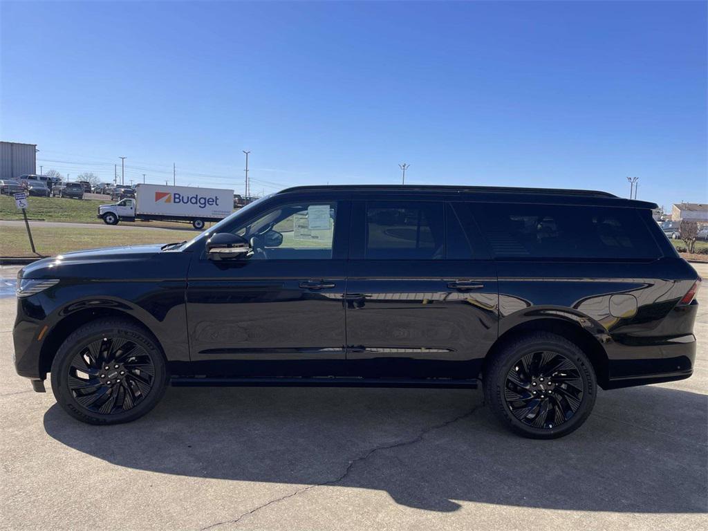 new 2025 Lincoln Navigator car, priced at $97,495