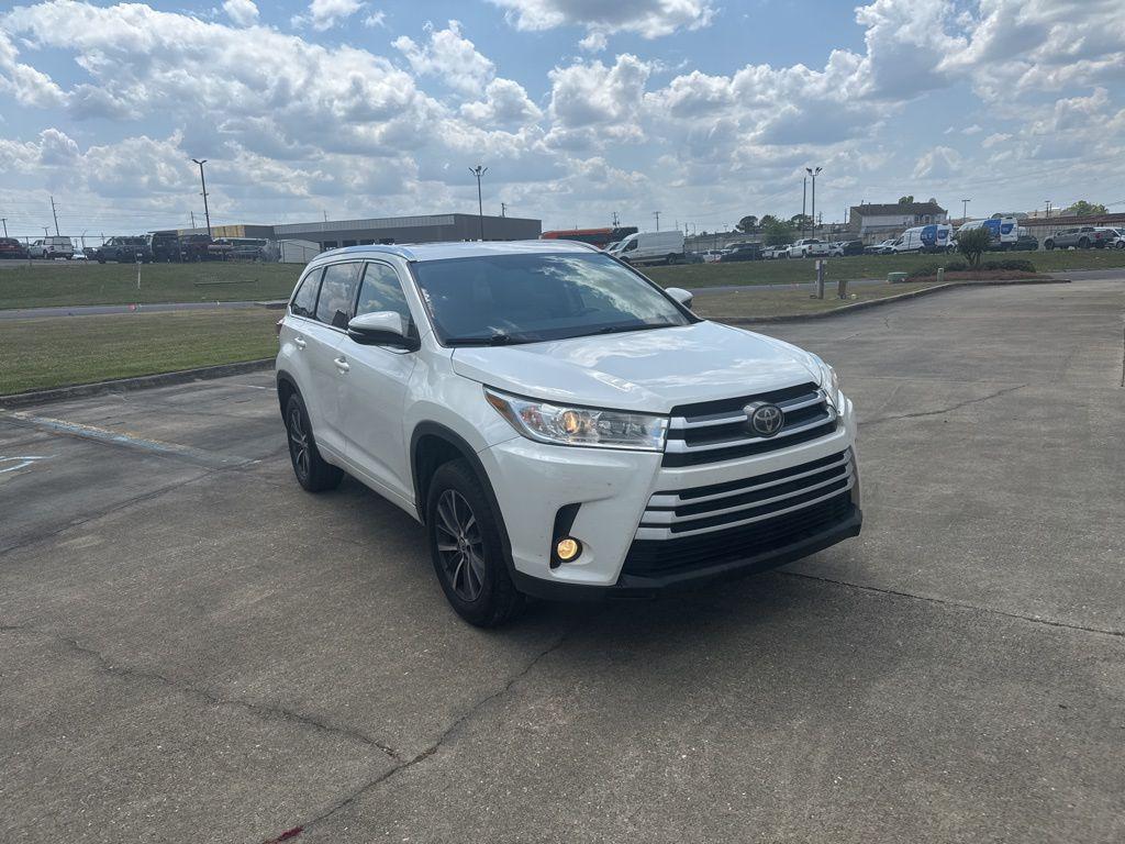 used 2017 Toyota Highlander car, priced at $16,557