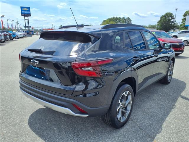 new 2025 Chevrolet Trax car, priced at $25,005