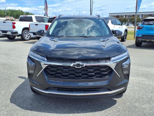 new 2025 Chevrolet Trax car, priced at $25,005