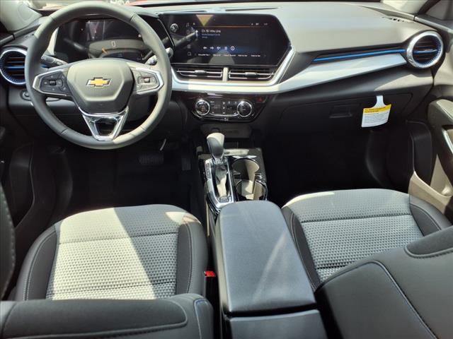 new 2025 Chevrolet Trax car, priced at $25,005