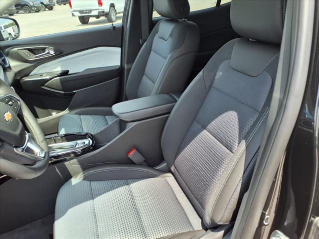 new 2025 Chevrolet Trax car, priced at $25,005