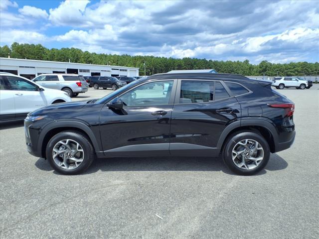 new 2025 Chevrolet Trax car, priced at $25,005