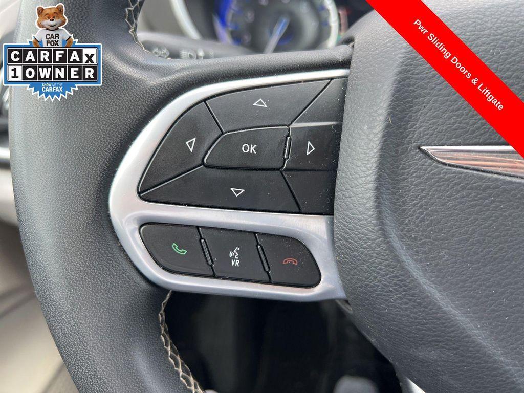 used 2024 Chrysler Pacifica car