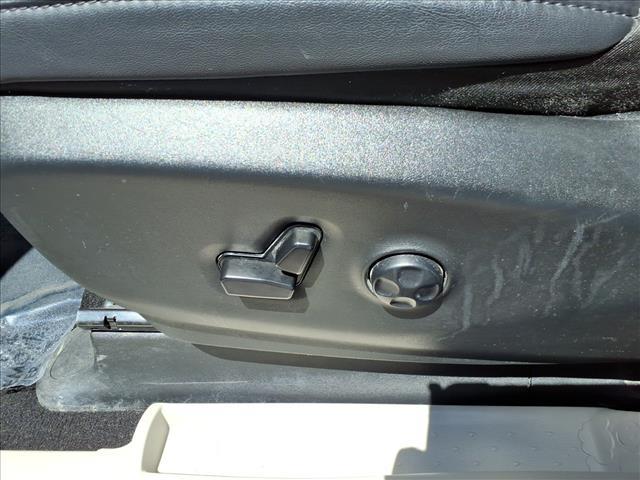used 2024 Chrysler Pacifica car, priced at $27,588