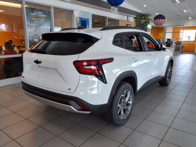 new 2025 Chevrolet Trax car, priced at $25,800