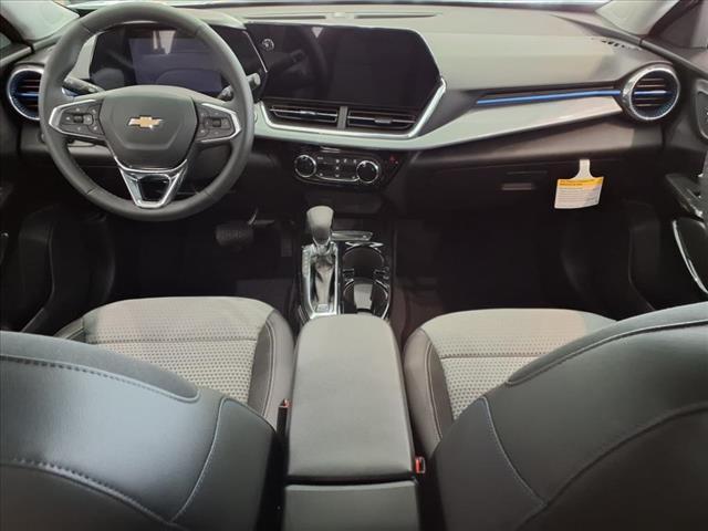 new 2025 Chevrolet Trax car, priced at $25,800