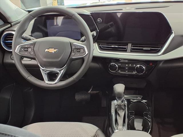 new 2025 Chevrolet Trax car, priced at $25,800