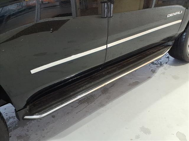 used 2018 GMC Yukon car, priced at $25,998