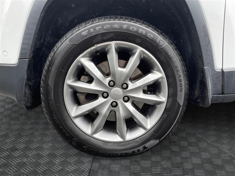 used 2018 Jeep Cherokee car, priced at $13,999