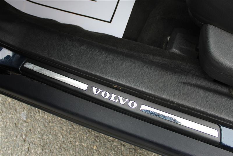 used 2004 Volvo XC70 car, priced at $5,495