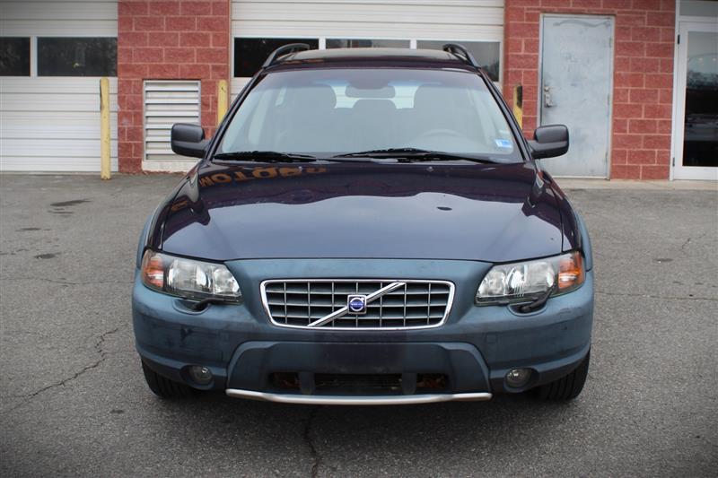 used 2004 Volvo XC70 car, priced at $5,495