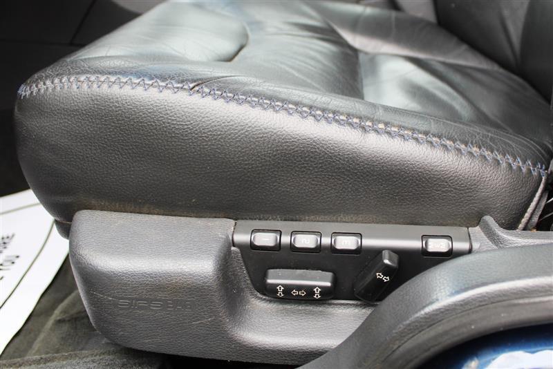 used 2004 Volvo XC70 car, priced at $5,495