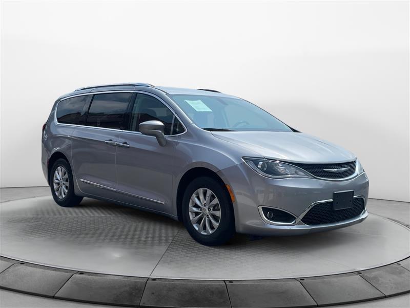 used 2018 Chrysler Pacifica car, priced at $14,990