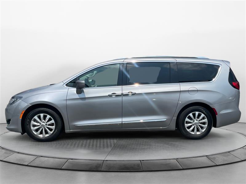 used 2018 Chrysler Pacifica car, priced at $14,990