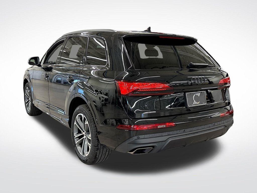 new 2026 Audi Q7 car, priced at $67,410