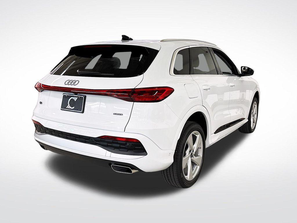 new 2025 Audi Q5 car, priced at $55,900