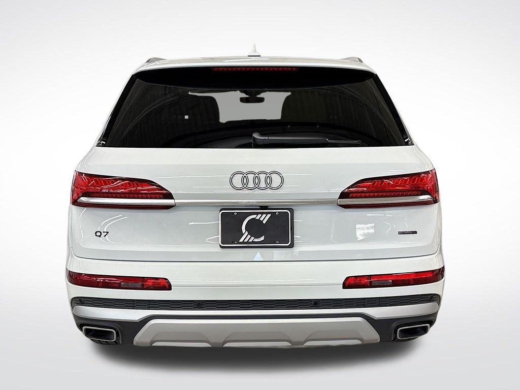 used 2025 Audi Q7 car, priced at $58,900