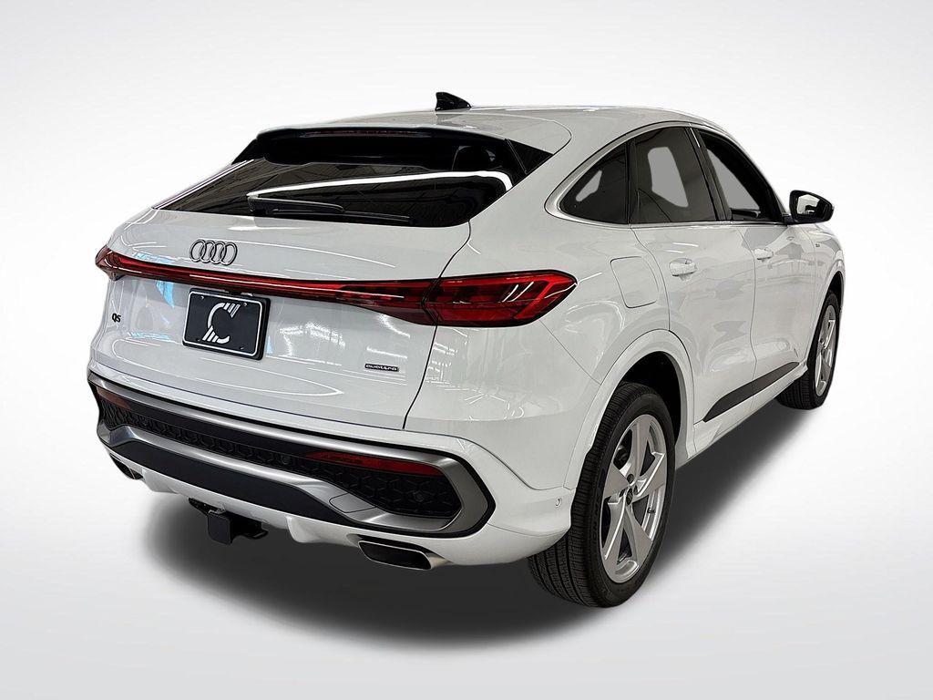 new 2025 Audi Q5 car, priced at $59,275