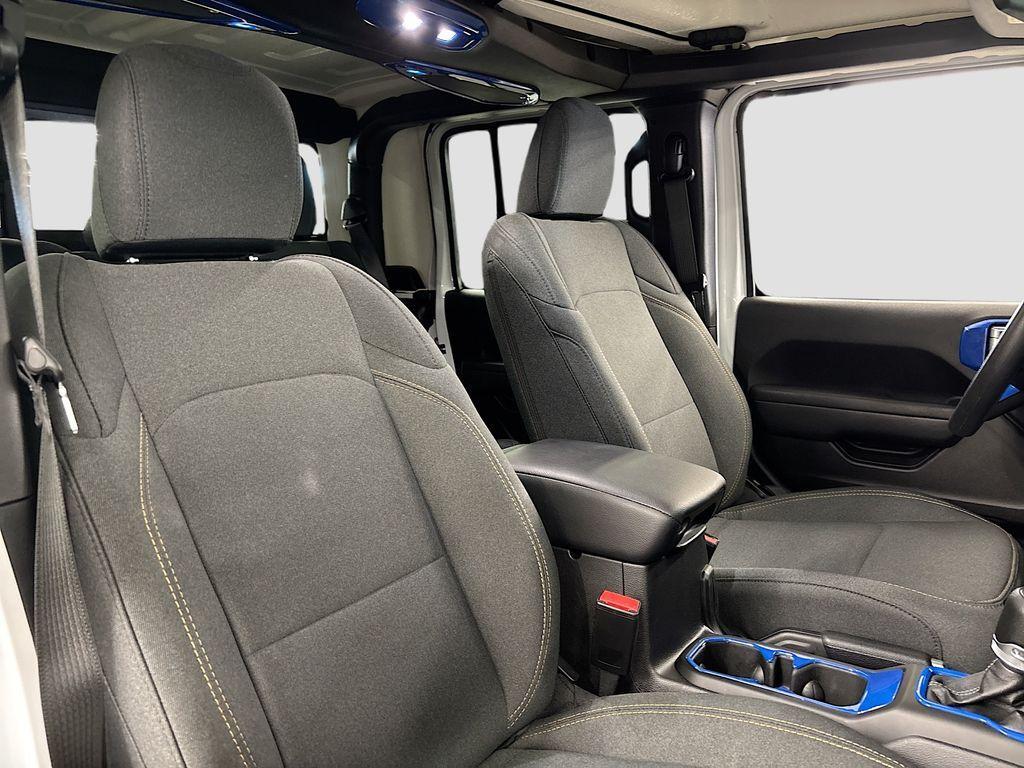 used 2025 Jeep Gladiator car, priced at $38,230