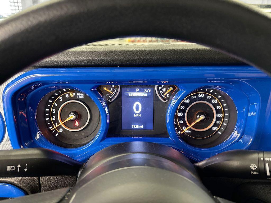 used 2025 Jeep Gladiator car, priced at $38,230