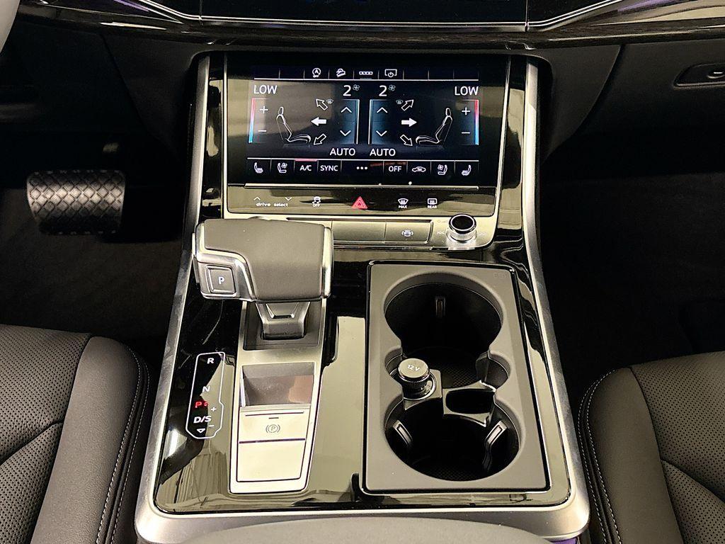 new 2025 Audi Q7 car, priced at $71,850