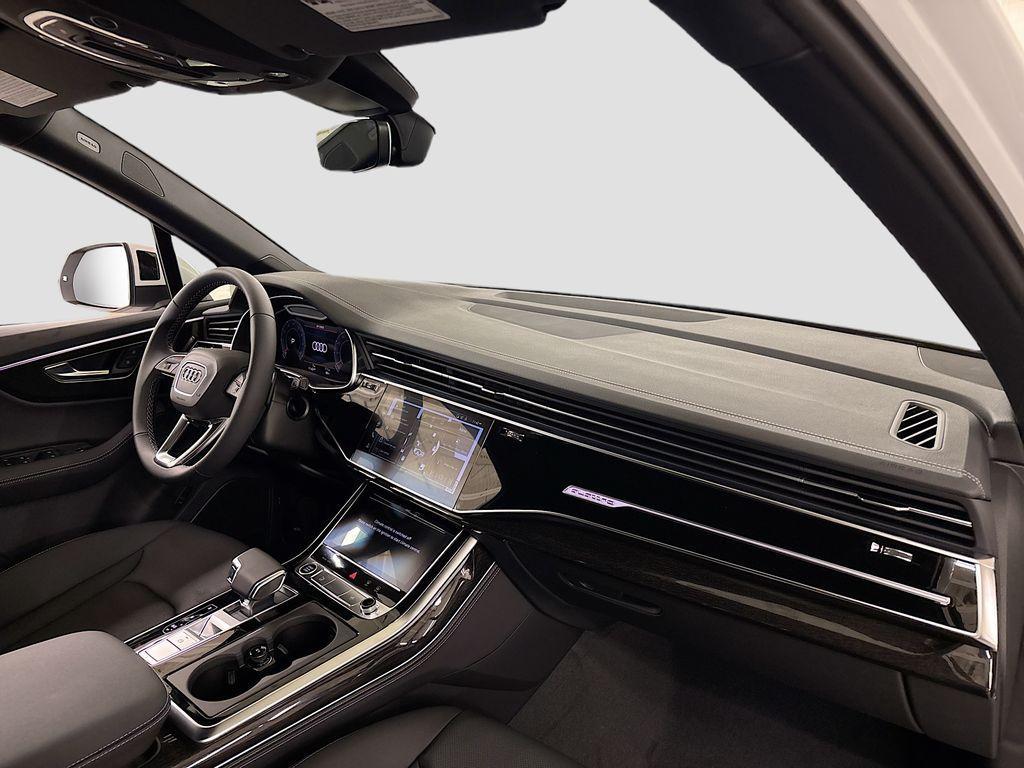 new 2025 Audi Q7 car, priced at $74,645