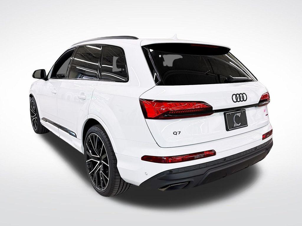 new 2025 Audi Q7 car, priced at $74,645