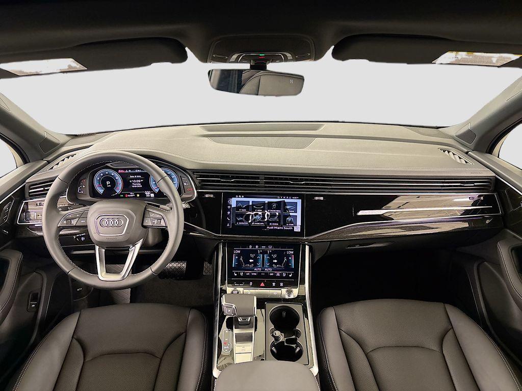 new 2025 Audi Q7 car, priced at $71,850