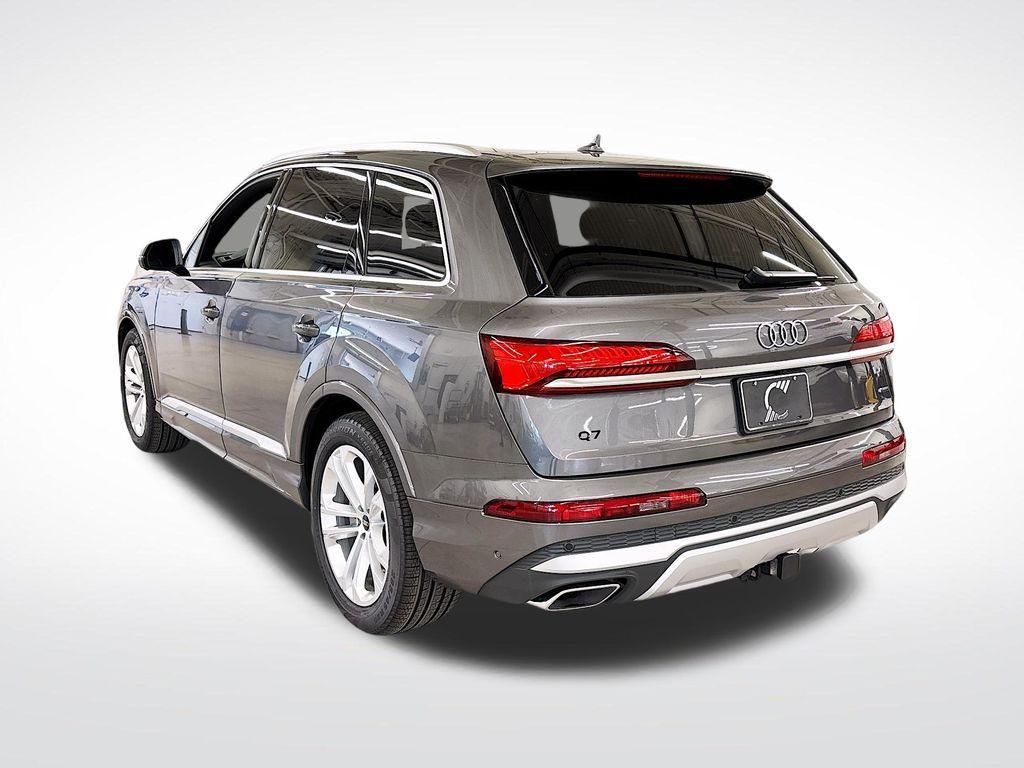 new 2025 Audi Q7 car, priced at $71,850