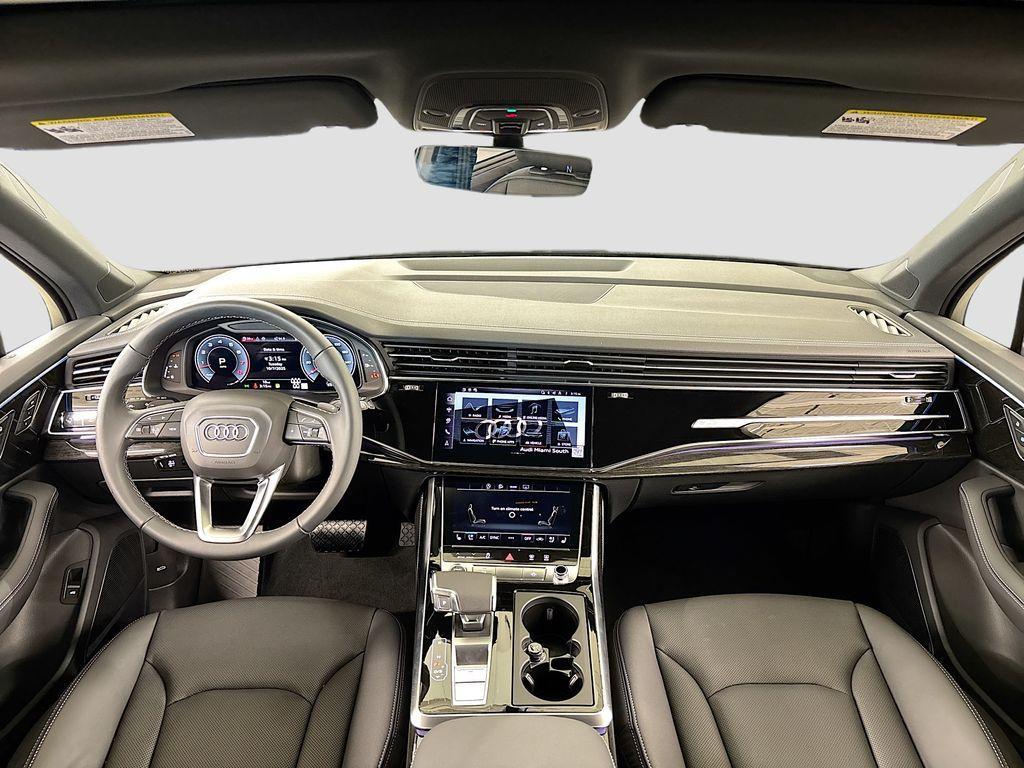 new 2025 Audi Q7 car, priced at $73,960