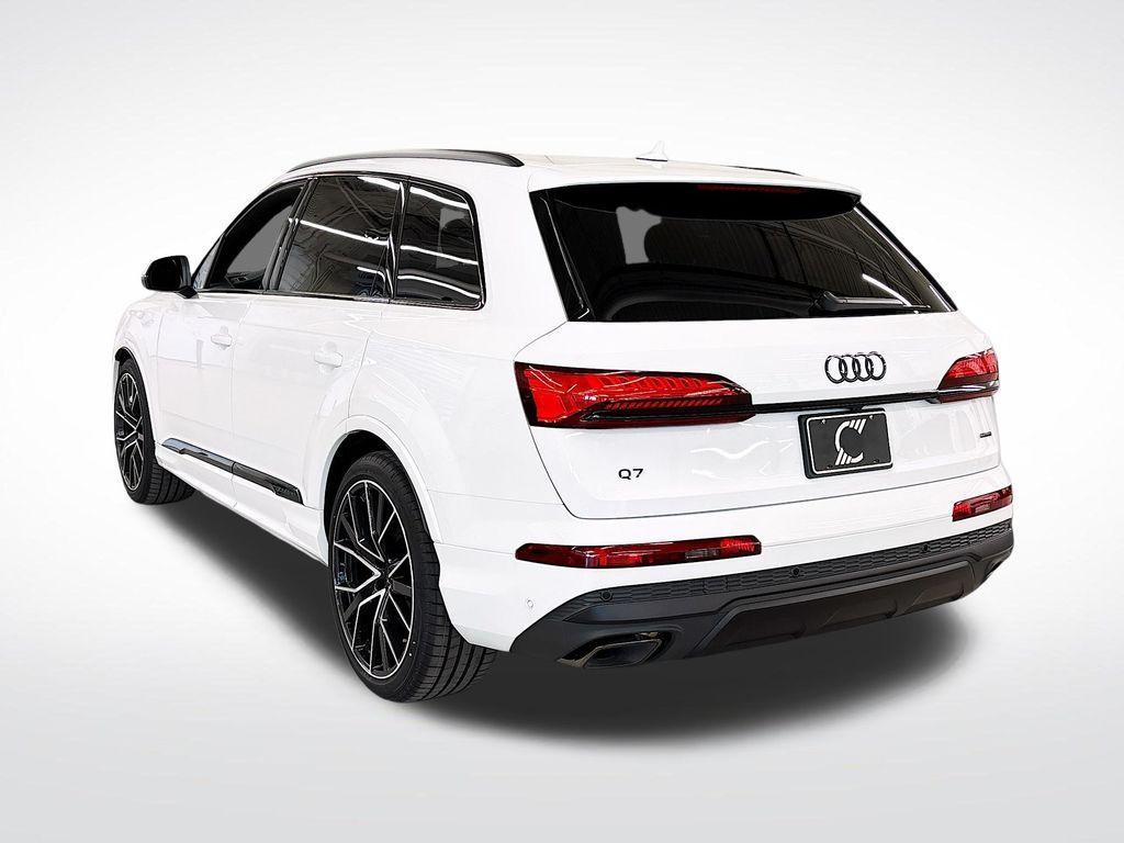 new 2025 Audi Q7 car, priced at $73,960