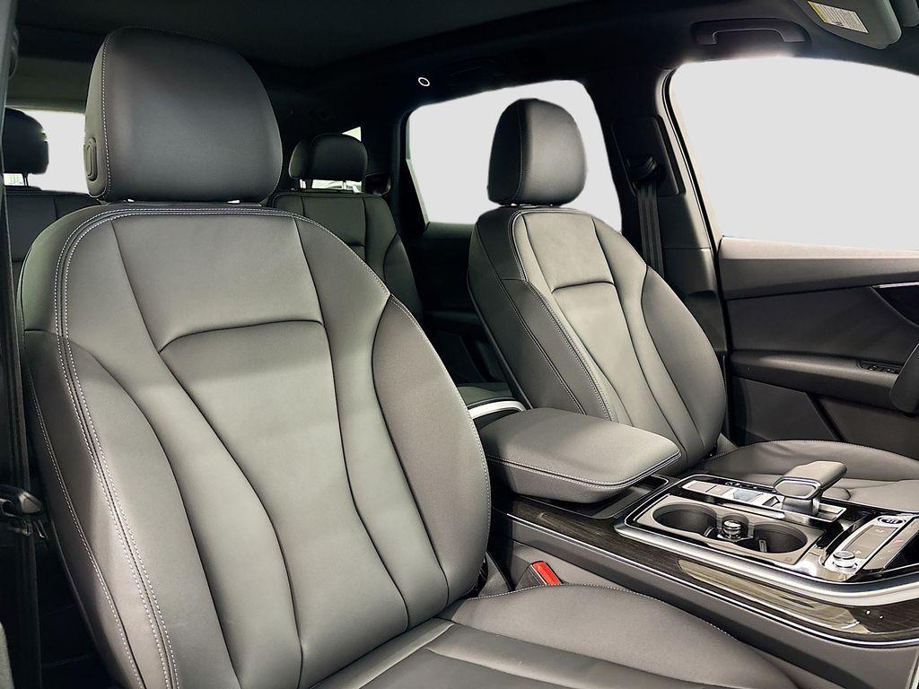 new 2026 Audi Q7 car, priced at $67,260