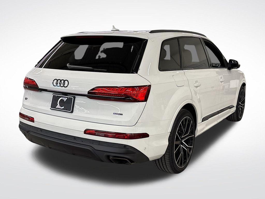 new 2025 Audi Q7 car, priced at $73,960