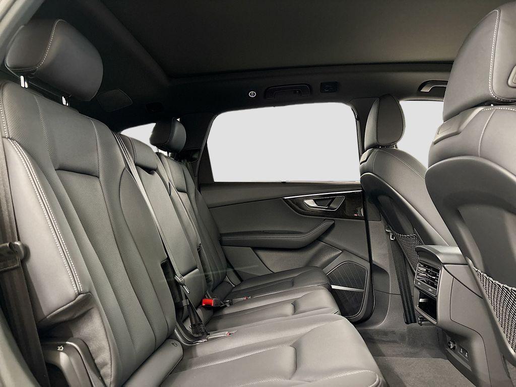 new 2025 Audi Q7 car, priced at $73,960