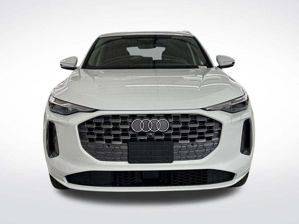 new 2025 Audi Q5 car, priced at $55,900