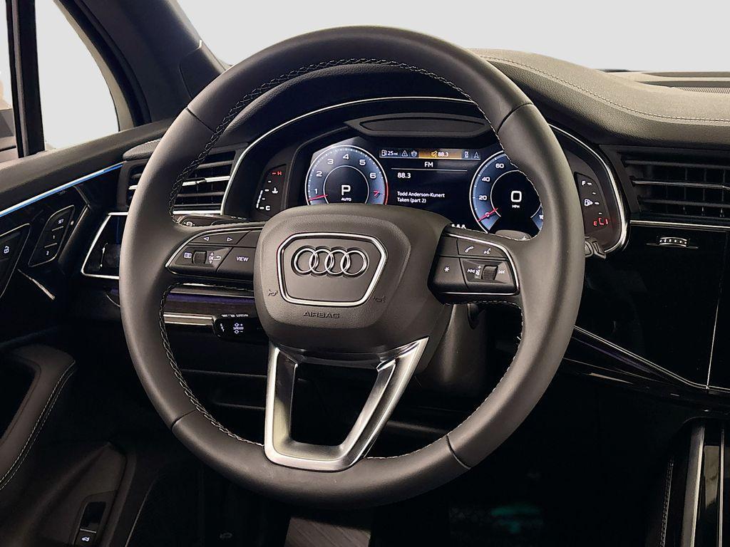 new 2025 Audi Q7 car, priced at $73,960