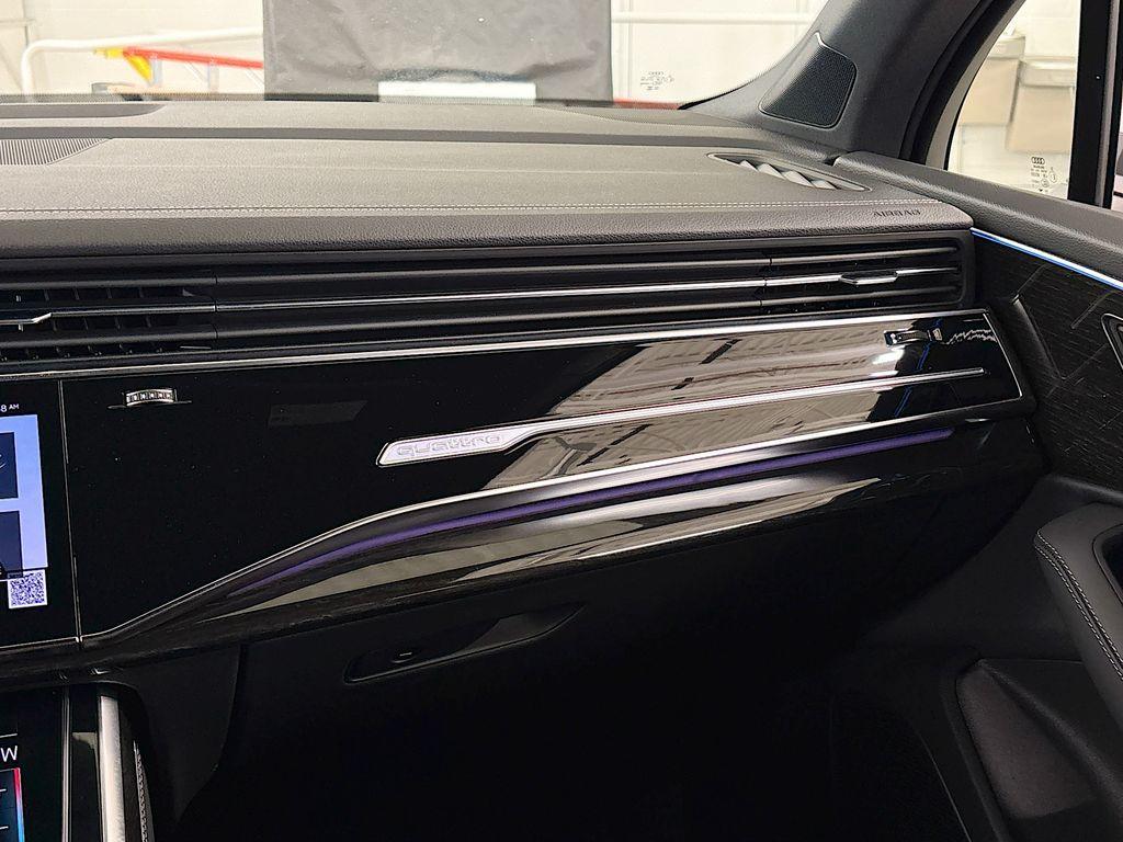 new 2025 Audi Q7 car, priced at $73,960