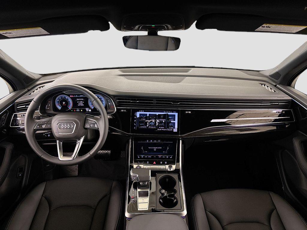 new 2025 Audi Q7 car, priced at $71,705