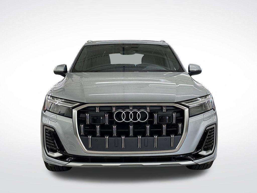 new 2025 Audi Q7 car, priced at $71,045