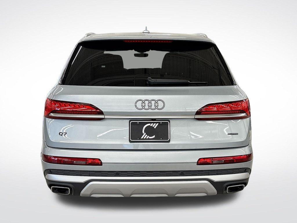 new 2025 Audi Q7 car, priced at $71,045