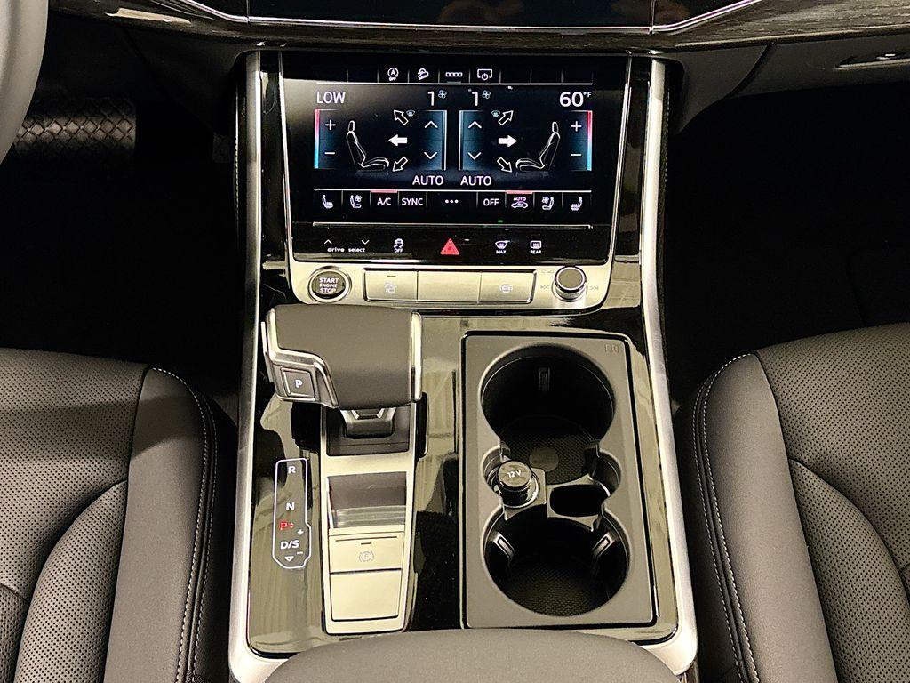 new 2025 Audi Q7 car, priced at $71,045