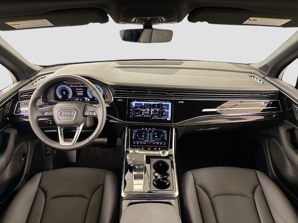 new 2025 Audi Q7 car, priced at $71,705