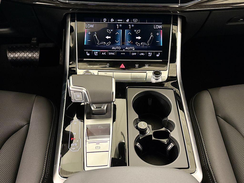 new 2026 Audi Q7 car, priced at $78,140