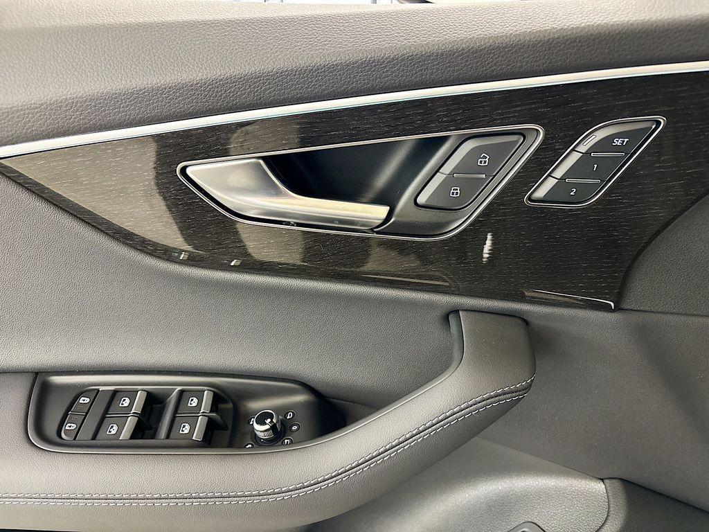 new 2026 Audi Q7 car, priced at $78,140