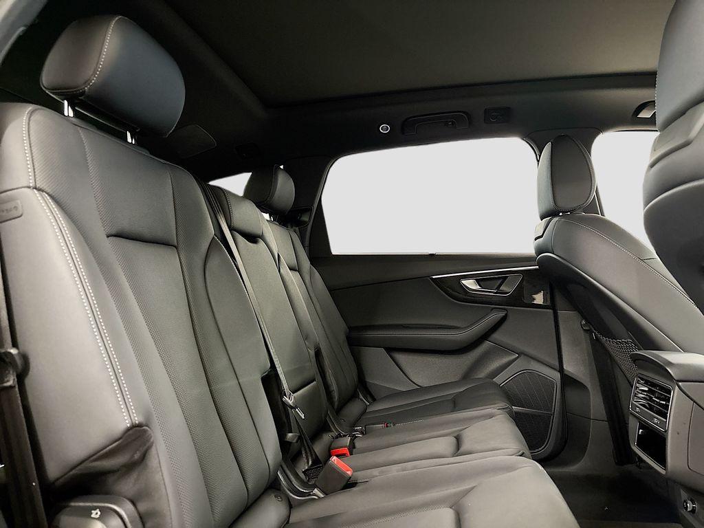 new 2026 Audi Q7 car, priced at $78,140