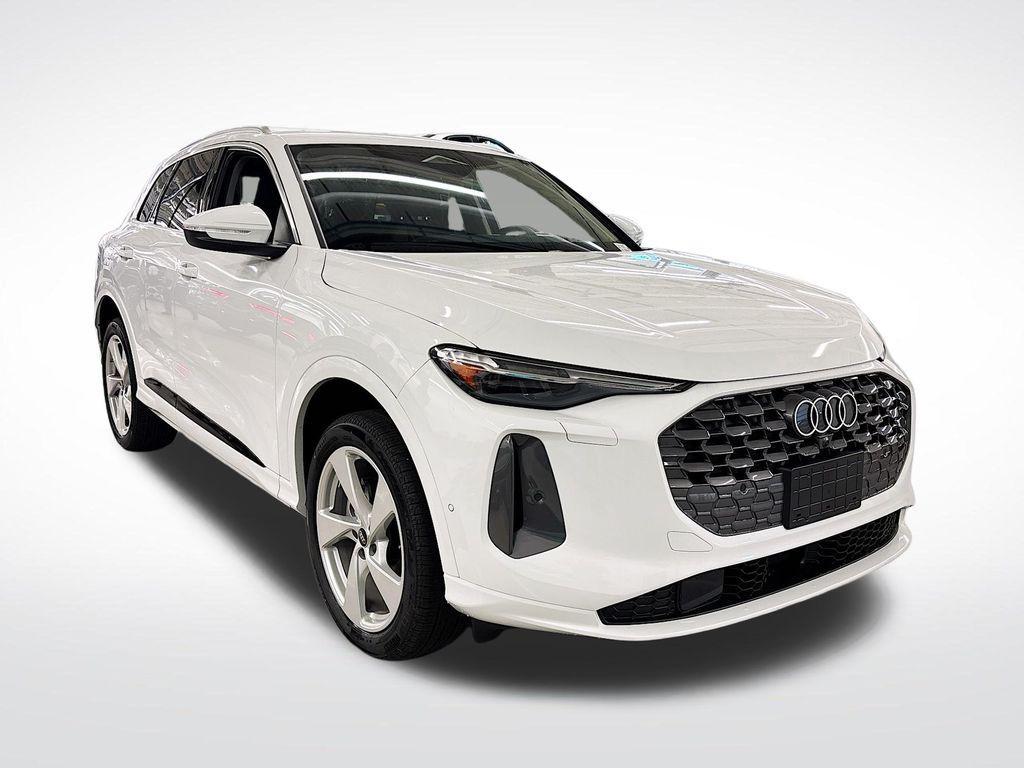 new 2025 Audi Q5 car, priced at $55,900